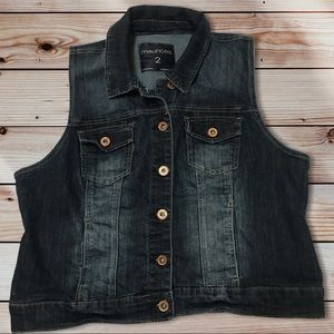 Maurices Denim Vest Dark Wash Distress Fade Maurice’s Size 2